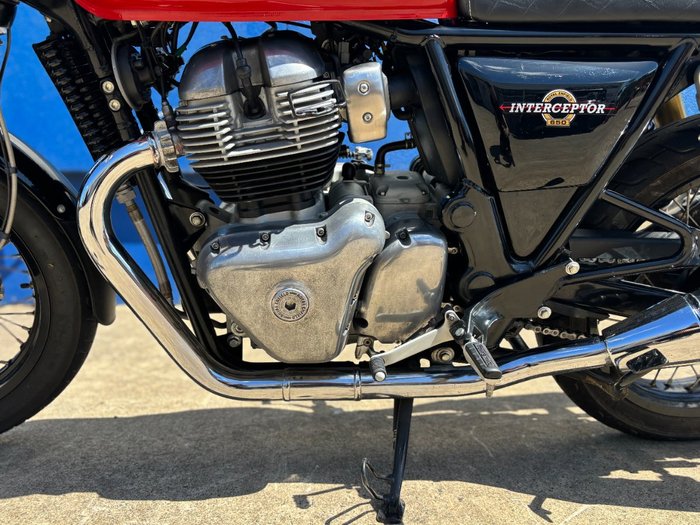 2022 Royal Enfield INTERCEPTOR 650 E5 CLASSIC Black