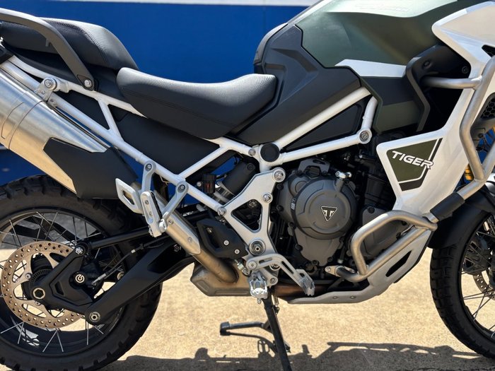 2024 TRIUMPH TIGER 1200 RALLY EXPLORER Green