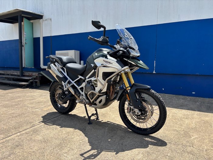 2024 TRIUMPH TIGER 1200 RALLY EXPLORER Green