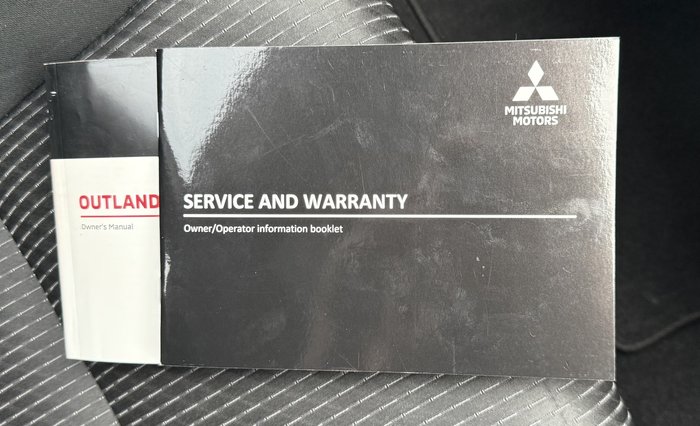 2022 Mitsubishi Outlander ES