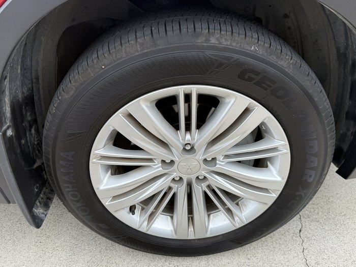 2022 Mitsubishi Outlander ES