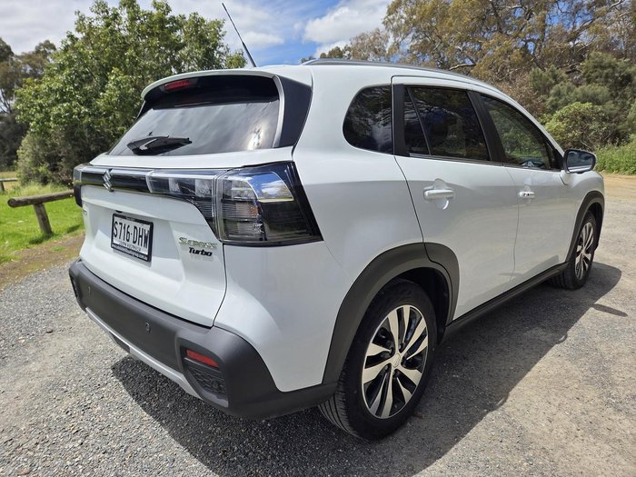 2023 Suzuki S-Cross Plus