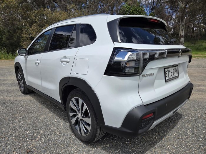 2023 Suzuki S-Cross Plus