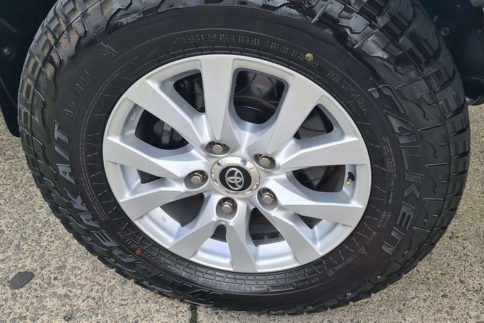 2017 Toyota Landcruiser VX