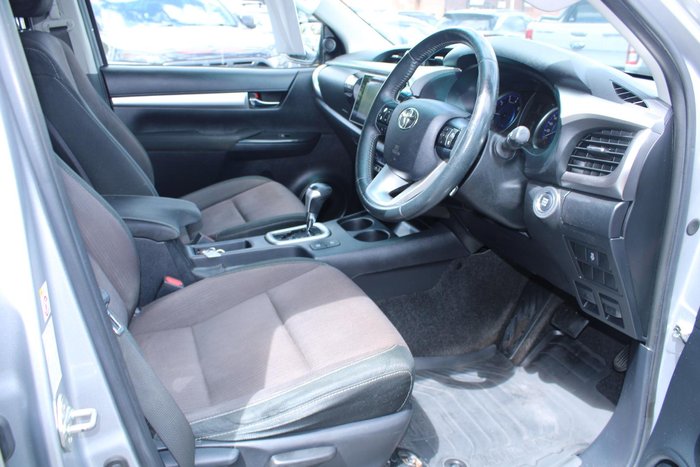 2017 Toyota Hilux SR5