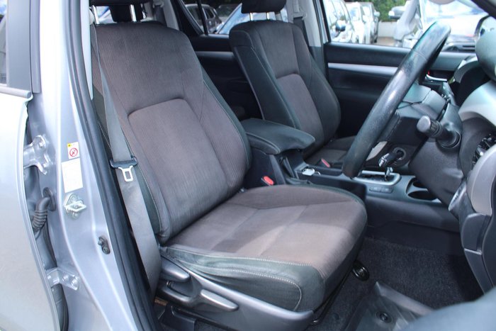 2017 Toyota Hilux SR5