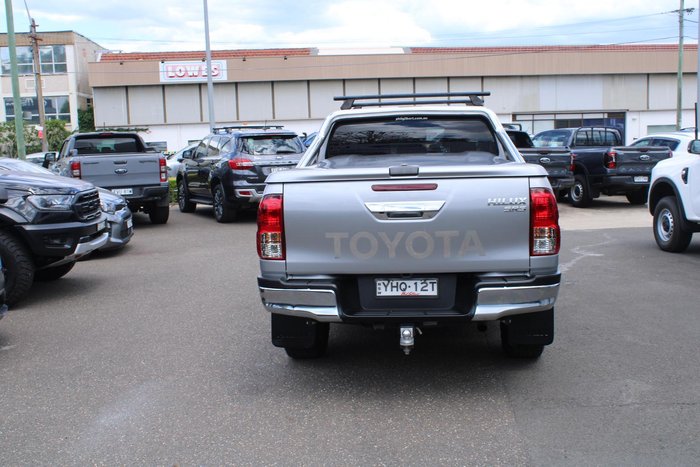 2017 Toyota Hilux SR5