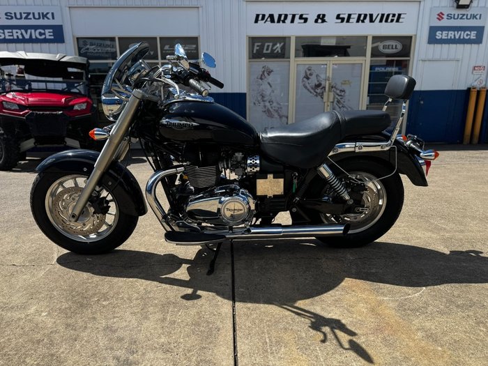 2016 TRIUMPH AMERICA Black