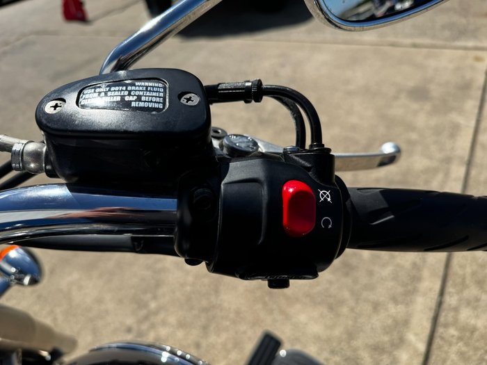 2016 TRIUMPH AMERICA Black