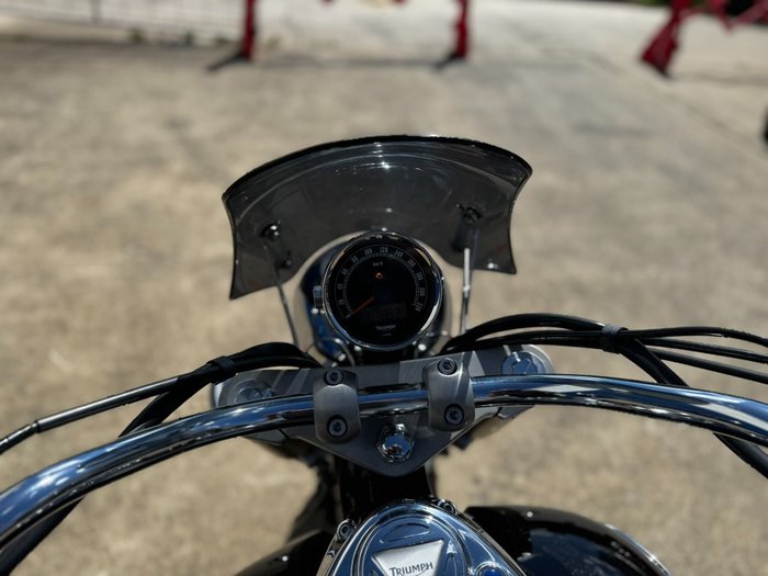 2016 TRIUMPH AMERICA Black