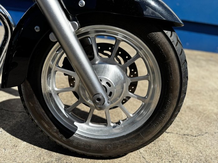 2016 TRIUMPH AMERICA Black