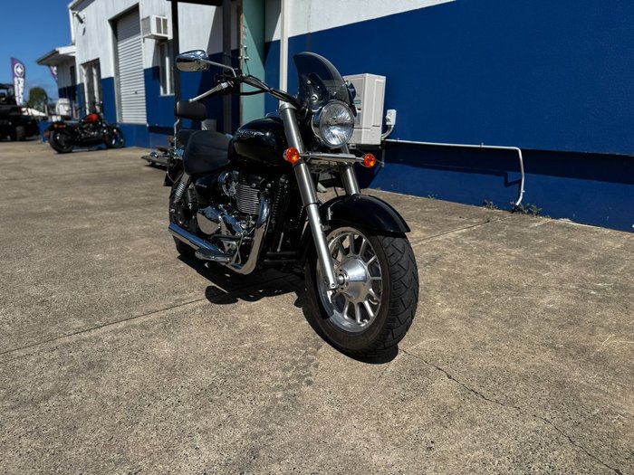 2016 TRIUMPH AMERICA Black