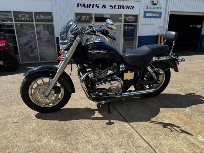 2016 TRIUMPH AMERICA Black