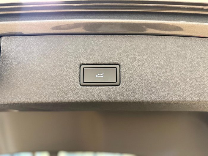 2025 Volkswagen T-Roc 140TSI R-Line