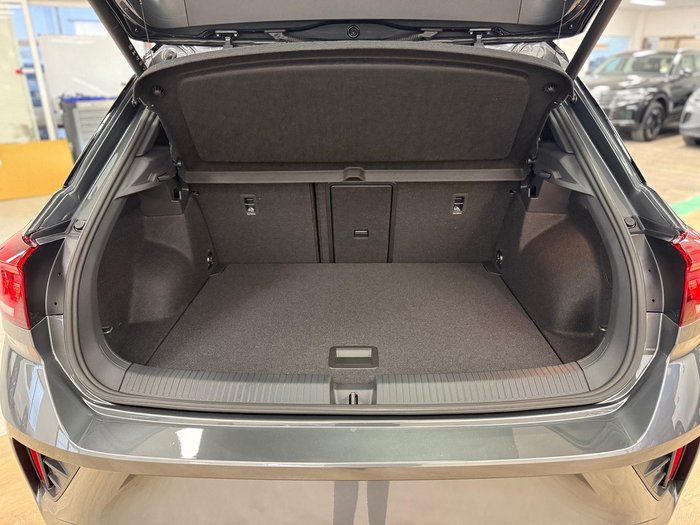 2025 Volkswagen T-Roc 140TSI R-Line