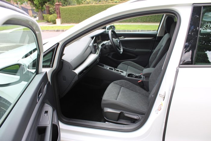 2021 Volkswagen Golf 110TSI Life 8 MY22 Pure White