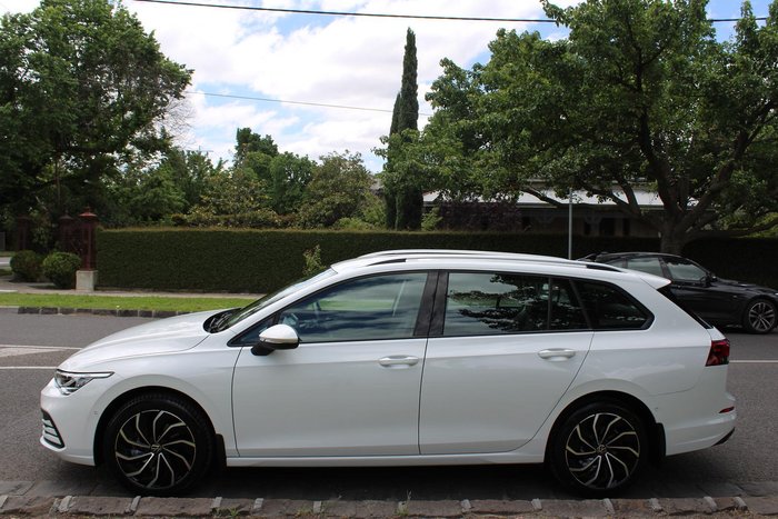 2021 Volkswagen Golf 110TSI Life 8 MY22 Pure White