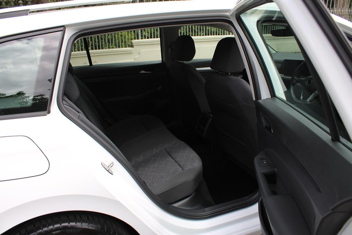 2021 Volkswagen Golf 110TSI Life 8 MY22 Pure White