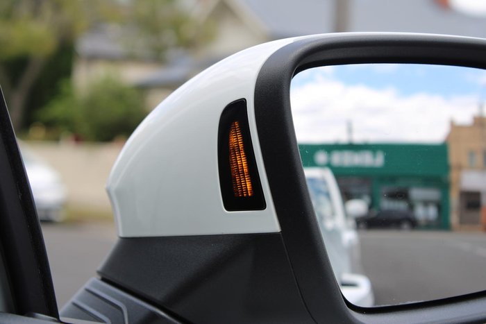 2021 Volkswagen Golf 110TSI Life 8 MY22 Pure White