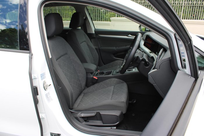 2021 Volkswagen Golf 110TSI Life 8 MY22 Pure White