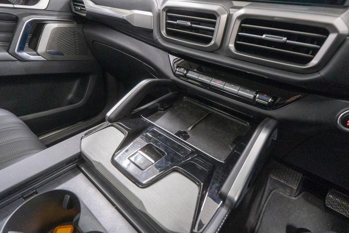 2025 LDV D90 Executive