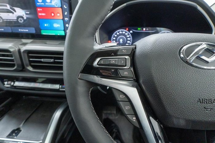 2025 LDV D90 Executive