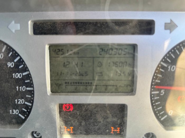 2013 Iveco Acco K2350G 280