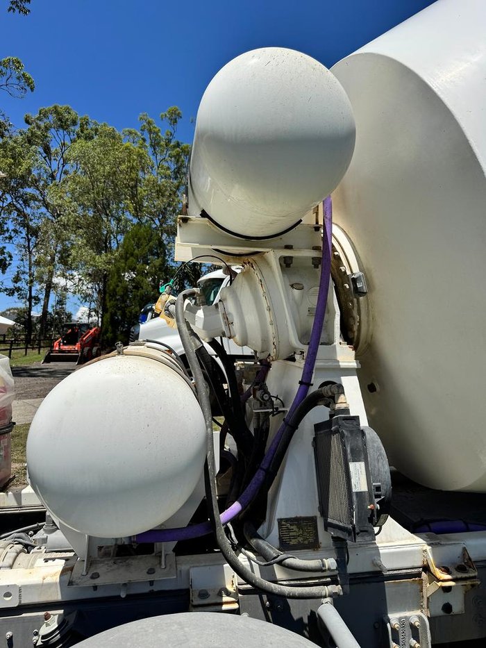 2013 Iveco Acco K2350G 280