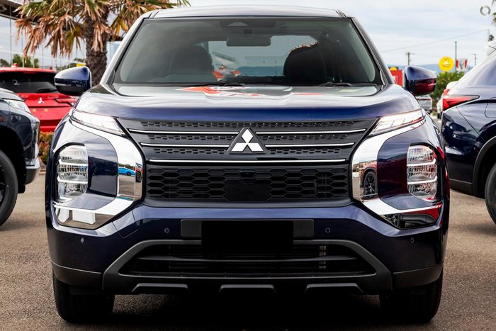 2025 Mitsubishi Outlander ES