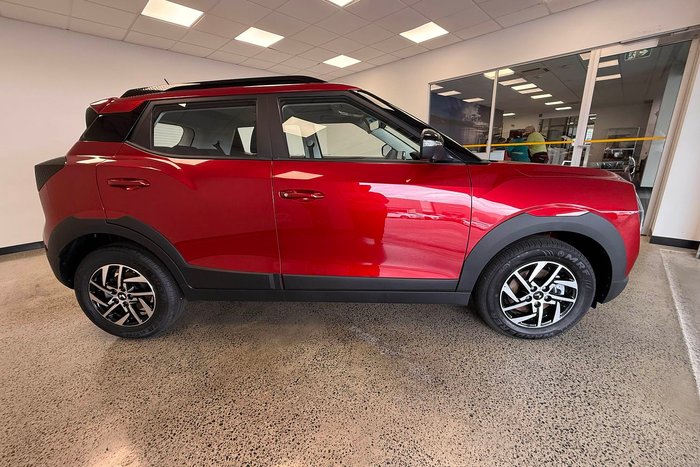 2025 Mahindra XUV3XO AX5L