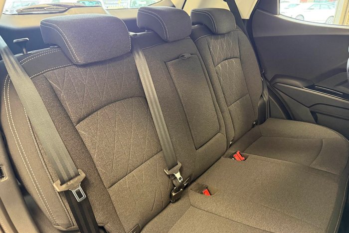 2025 Mahindra XUV3XO AX5L