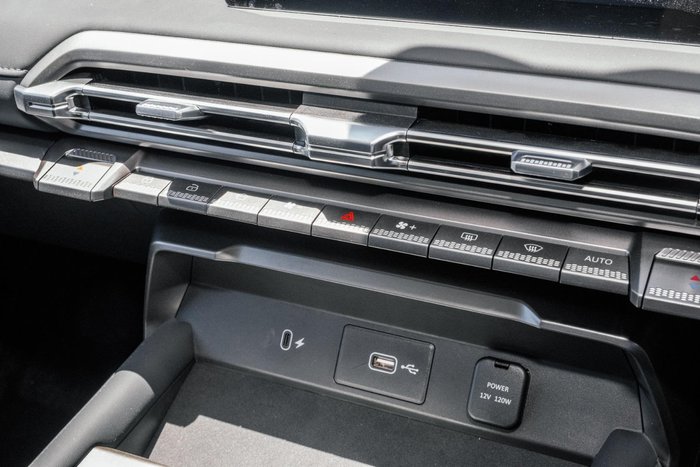 2025 MG MGU9 Explore