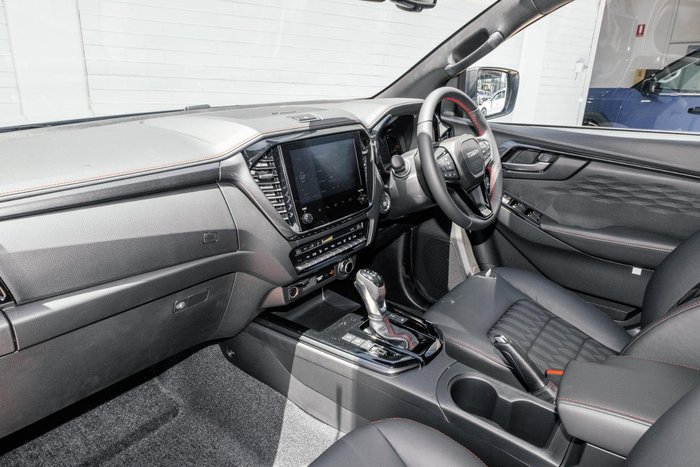 2025 Isuzu D-MAX X-TERRAIN