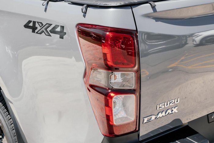 2025 Isuzu D-MAX X-RIDER