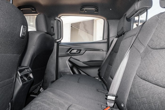 2025 Isuzu D-MAX X-RIDER