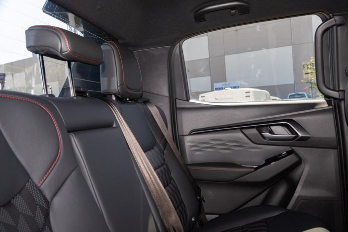 2025 Isuzu D-MAX X-TERRAIN