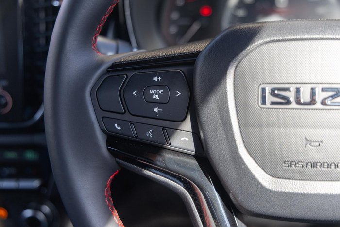 2025 Isuzu D-MAX X-TERRAIN