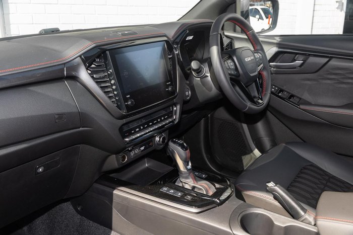 2025 Isuzu D-MAX X-TERRAIN