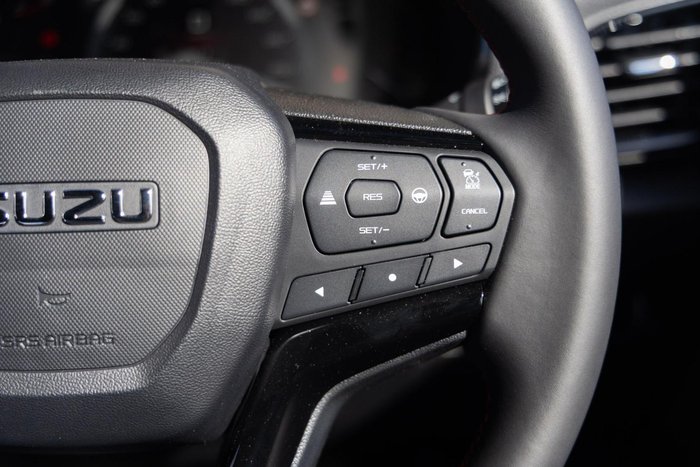 2025 Isuzu D-MAX X-TERRAIN