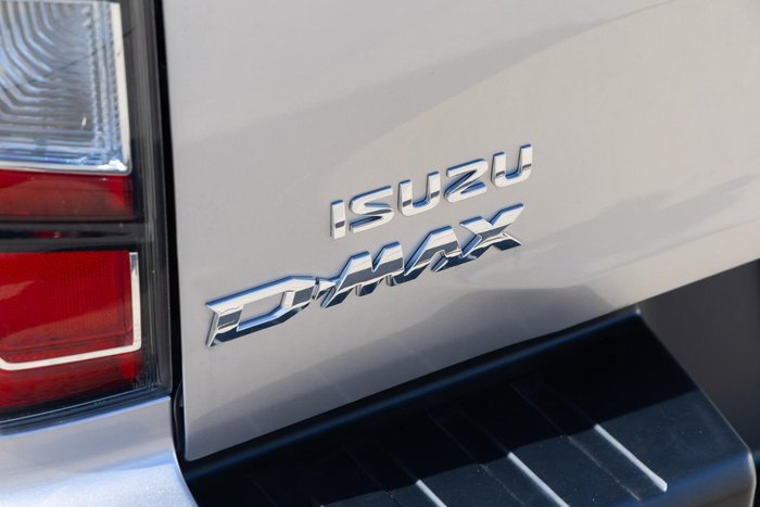 2025 Isuzu D-MAX X-TERRAIN