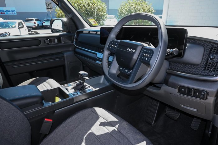 2025 Kia Tasman S