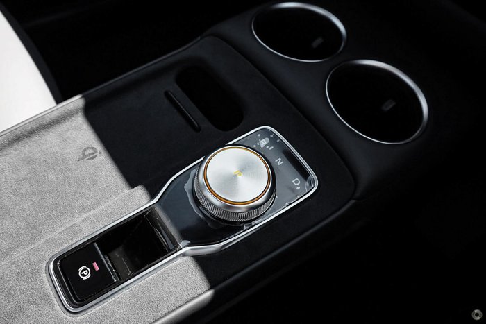 2025 MG MGS5 EV Essence 49