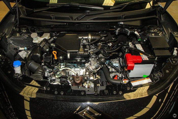 2025 Suzuki Swift Hybrid GLX