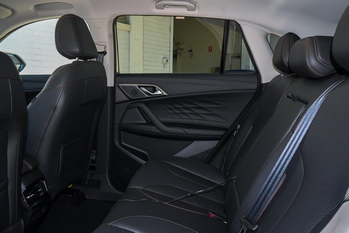 2025 MG HS Super Hybrid Essence