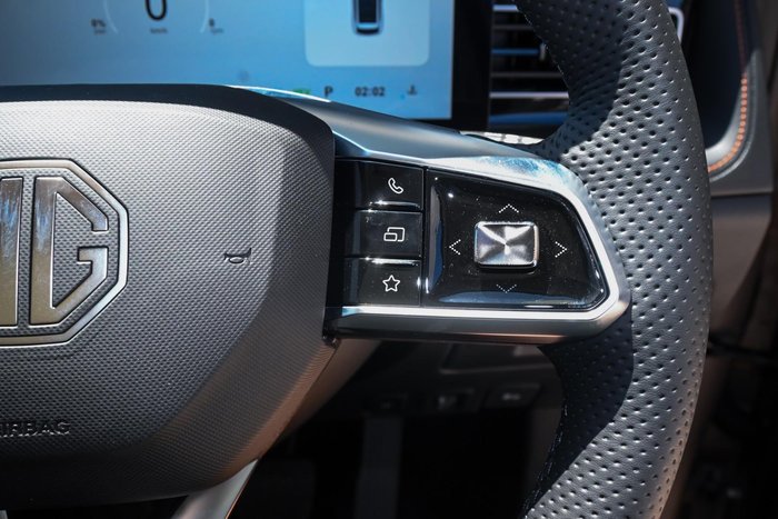 2025 MG HS Super Hybrid Essence