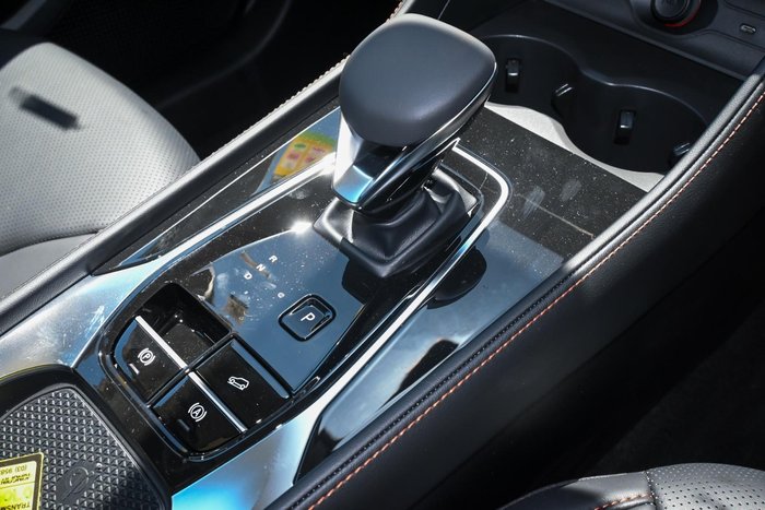 2025 MG HS Super Hybrid Essence