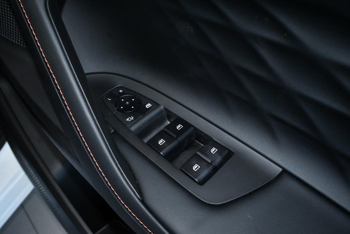 2025 MG HS Hybrid+ Essence