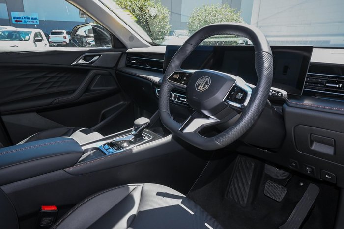 2025 MG HS Super Hybrid Essence