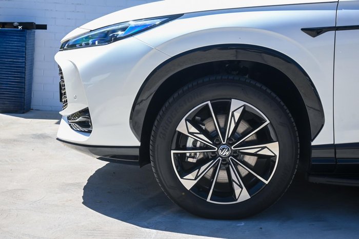 2025 MG HS Super Hybrid Essence