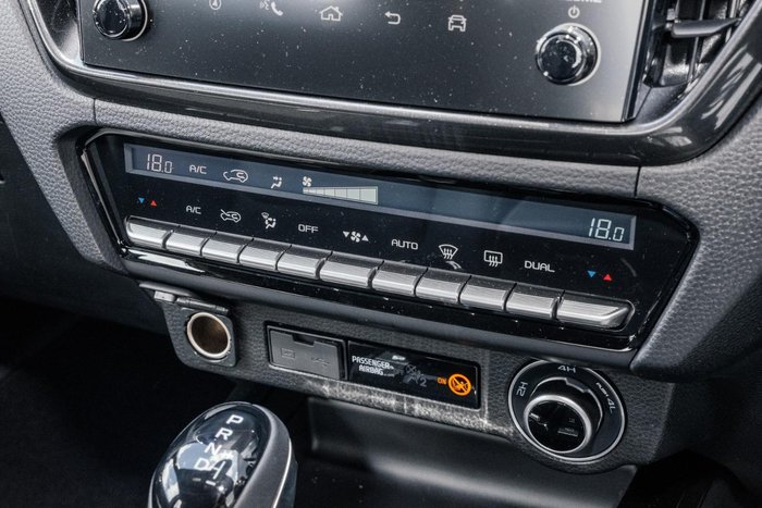 2025 Isuzu D-MAX BLADE